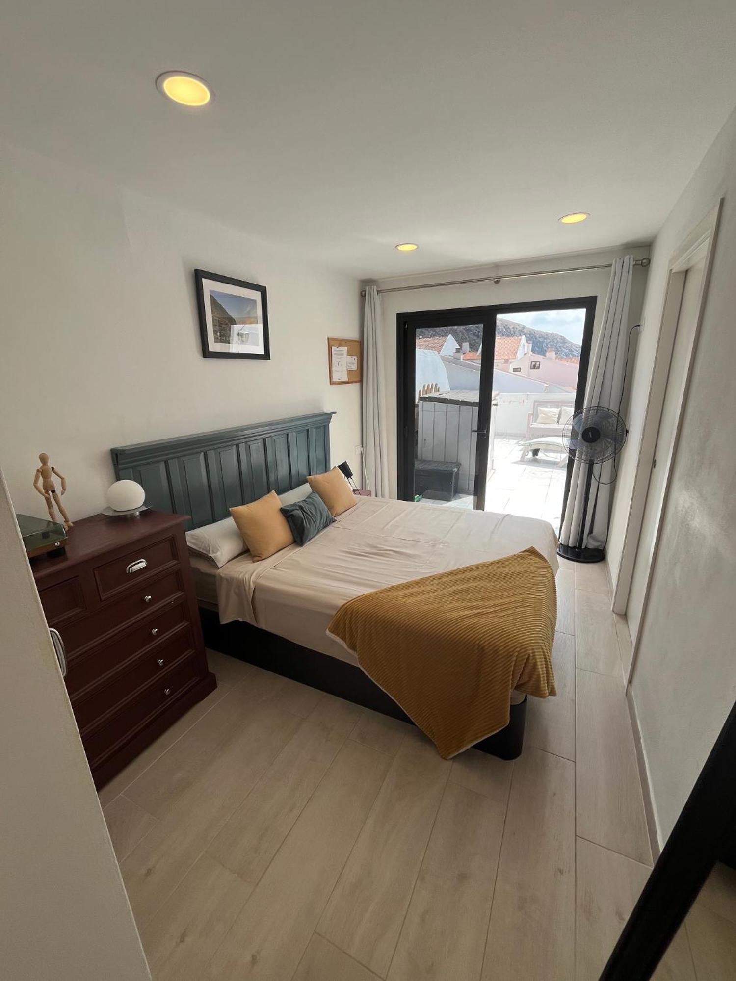 Sea View Penthouse With Large Terrace Apartment Лос Кристианос Екстериор снимка